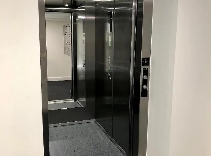 Vikings Two Bedroom With Free Parking. Apartment