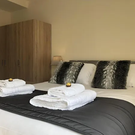 Vikings Two Bedroom With Free Parking. Апартаменты