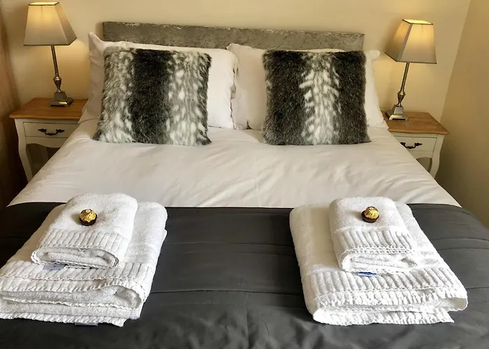 Vikings Two Bedroom With Free Parking. *